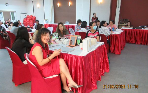 21.06.63 ภาพกิจกรรม Workshop เรียนการแต่งหน้าเพื่อส่งเสริมบุคลิกภาพและโหวงเฮง