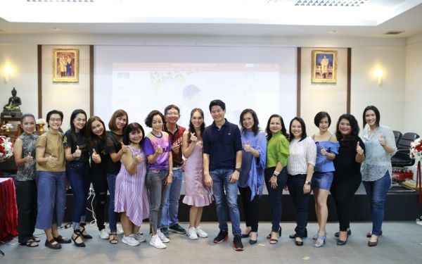 19.07.63 ภาพกิจกรรม Workshop เรียนการแต่งหน้าเพื่อส่งเสริมบุคลิกภาพและโหงวเฮง ครั้งที่ 2